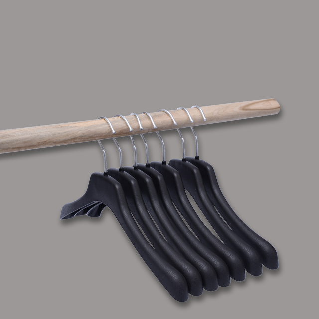 生物降(jiàng)解夾克衣(yī)架 生物降解(jiě)夾克(kè)衣架